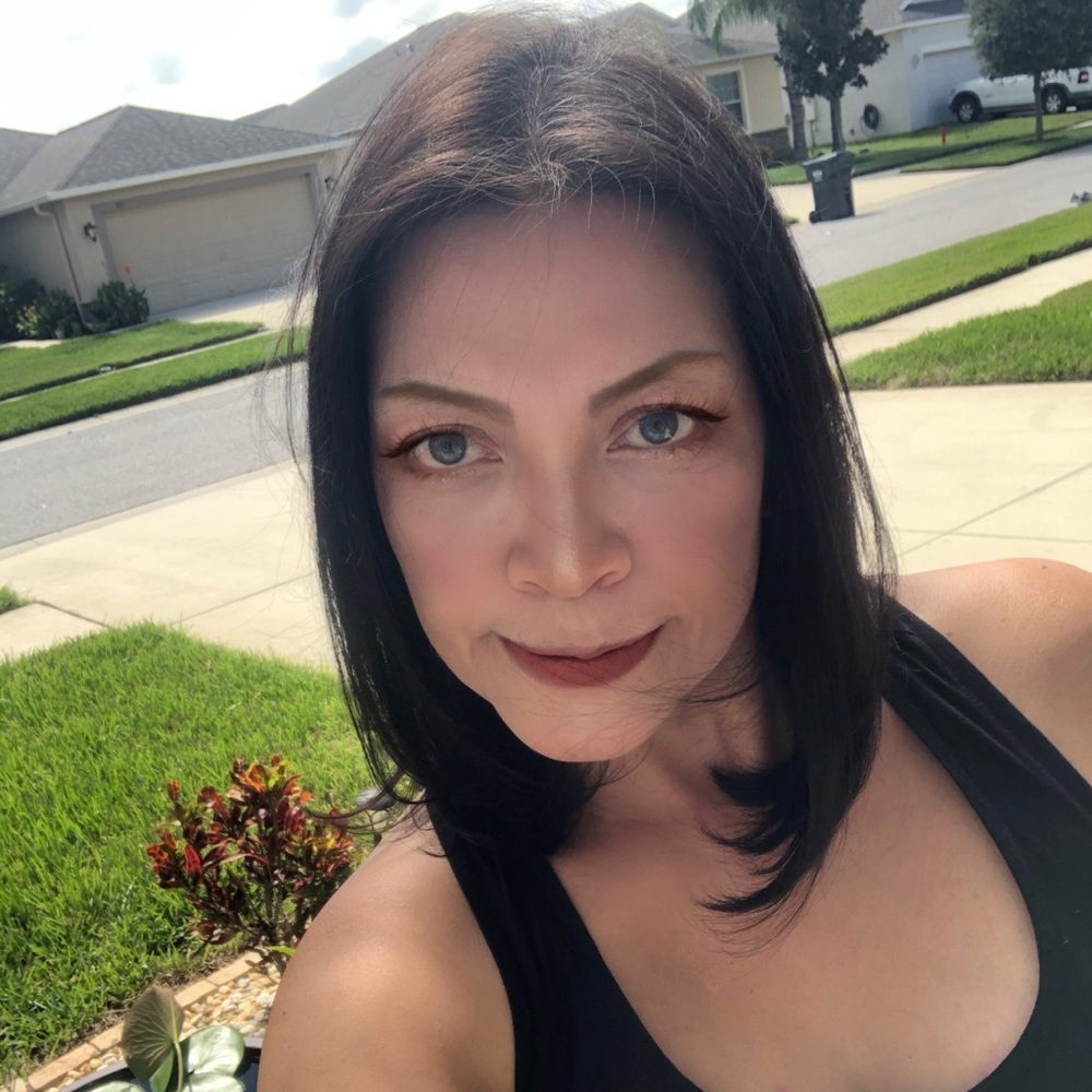 Meet your Posher, Sineerat